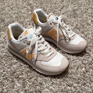 New Balance Women's Beige and White Sneakers never worn